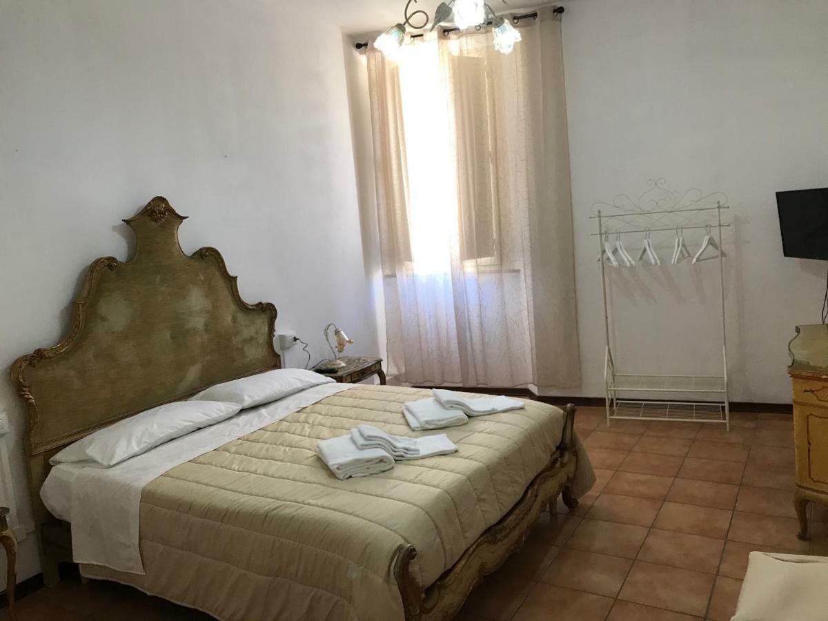 Albergo Antica Lanterna Castelnuovo di Garfagnana Extérieur photo